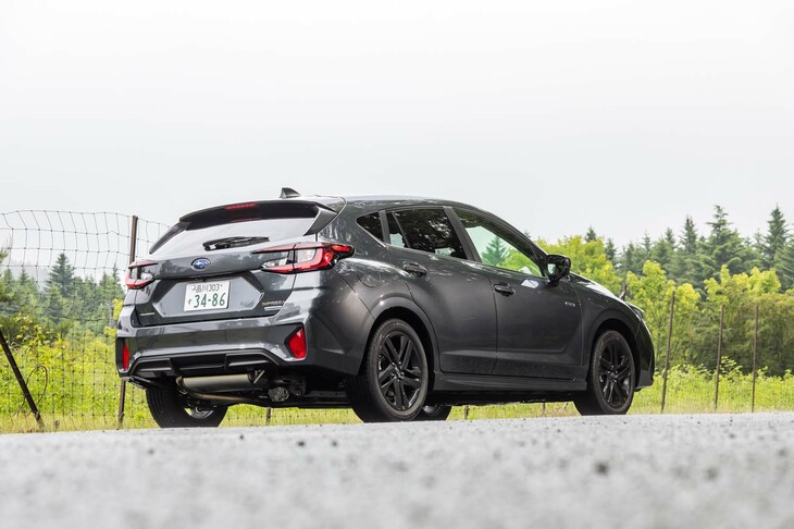 2023年4月20日に発売された新型「スバル・インプレッサ」。1992年の初代から数えて6代目となる。