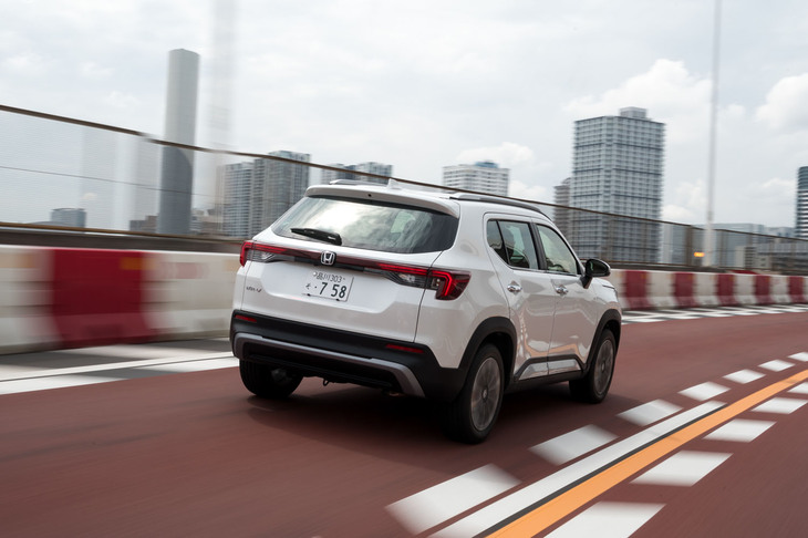 パワートレインは最高出力118PSの1.5リッター4気筒エンジンとCVTの組み合わせで、FWDのみの設定。4WDは存在せず、開発の予定もないという。