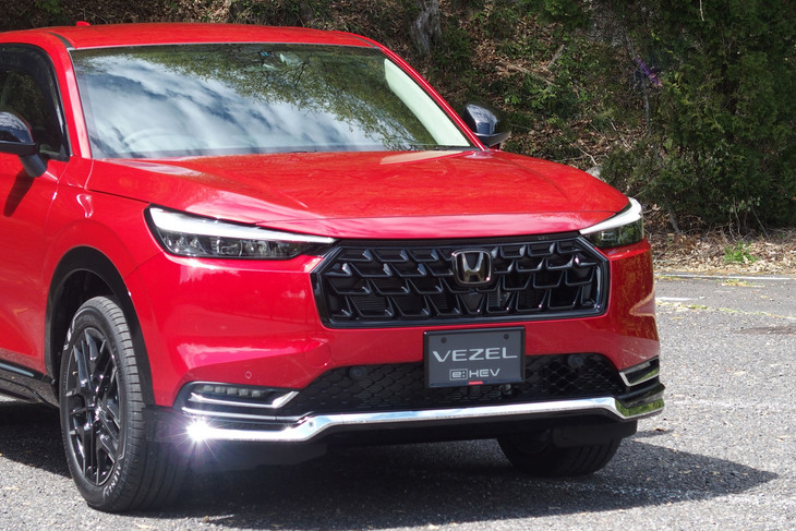 ホンダ・ヴェゼルe：HEV Z Sport Style（用品装着車／フロントビュー）