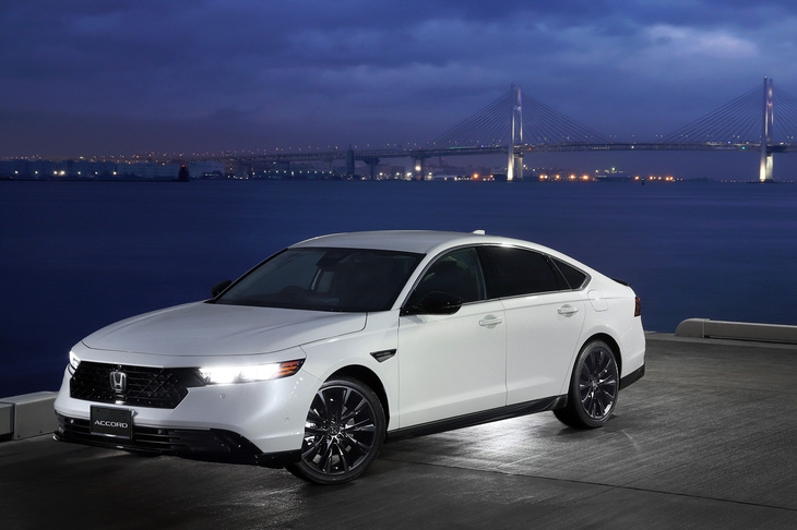 ホンダ・アコードe：HEVスポーツライン