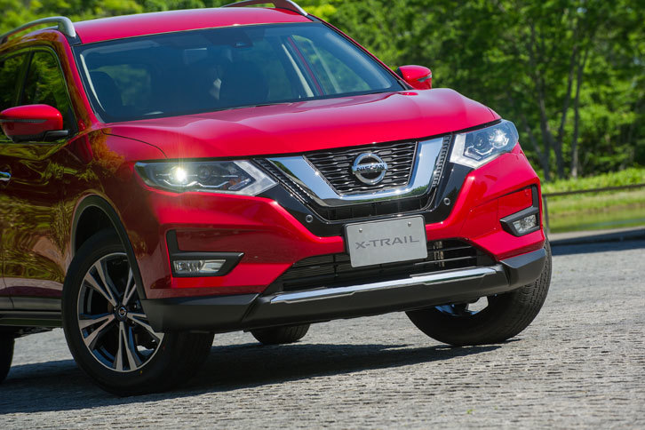 日産エクストレイル20X（フロントまわり）