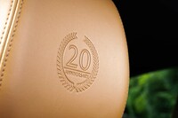 「マツダ6」のデビュー20周年記念モデル登場　特別なボディーカラーを設定の画像