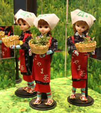 「Licca ～ Symbol of Kawaii」展の第4部にあたる、日本文化の部に展示された「茶摘みリカちゃん」。