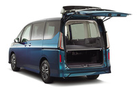 セレナ マルチベッドe-4ORCEハイウェイスターV