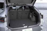 荷室の容量は543リッター。後席の背もたれをすべて倒すと1575リッターにまで拡大できる。