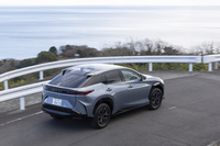 レクサスRZ350e“バージョンL”