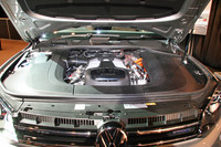 新型「トゥアレグ」上陸 ハイブリッドモデルもの画像