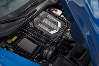 「LT4」と呼ばれる過給機付き6.2リッターV8 OHVエンジン。659psの最高出力と89.8kgmの最大トルクを発生する。