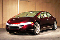 【東京モーターショー2005プレビュー】燃料電池車もプレミアムへ「ホンダFCXコンセプト」の画像