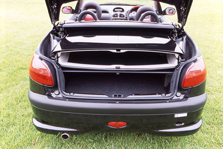 プジョー206CC（4AT）【試乗記】 『屋根開きを言い訳にしない