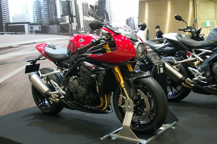 トライアンフ・スピードトリプル1200RR