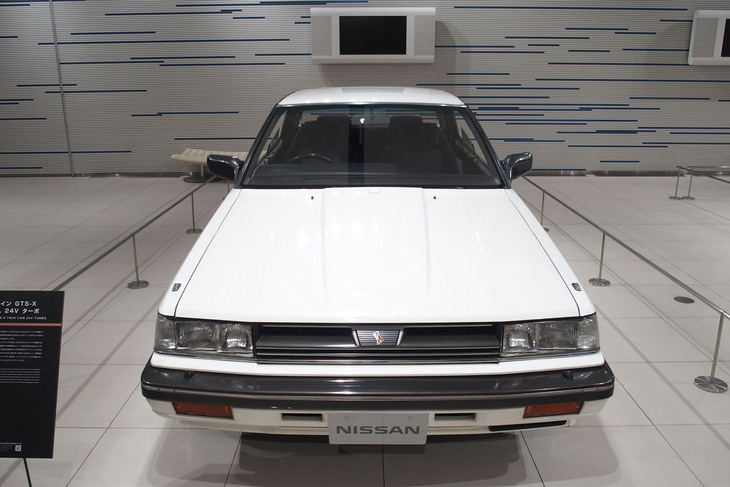 日産スカイライン