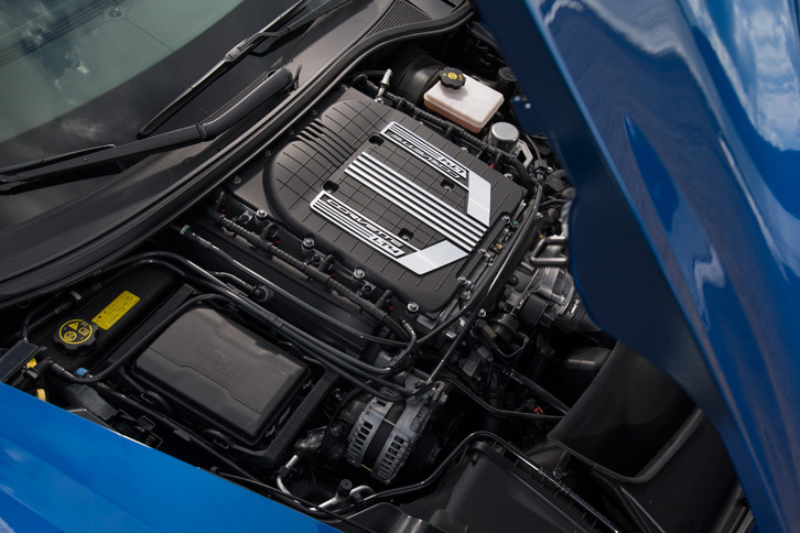 「LT4」と呼ばれる過給機付き6.2リッターV8 OHVエンジン。659psの最高出力と89.8kgmの最大トルクを発生する。