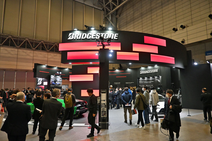 ブリヂストンブースの様子。