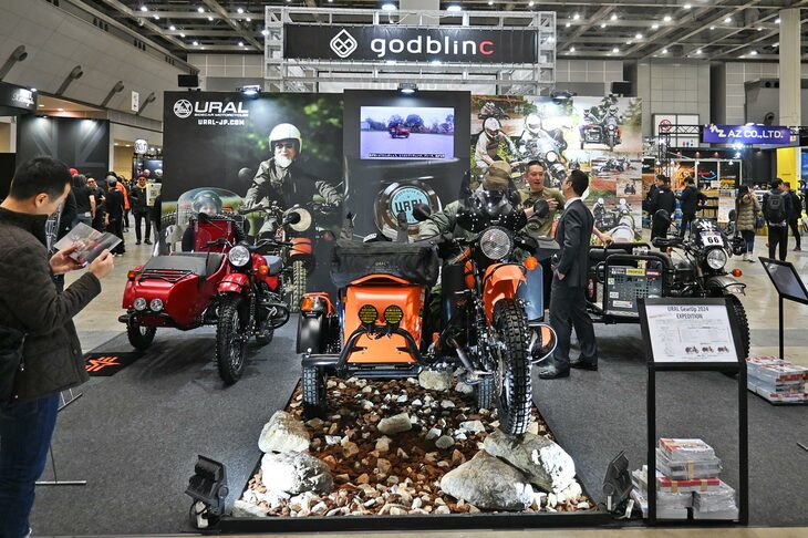 「東京モーターサイクルショー2024」より、ウラルジャパンのブースの様子。