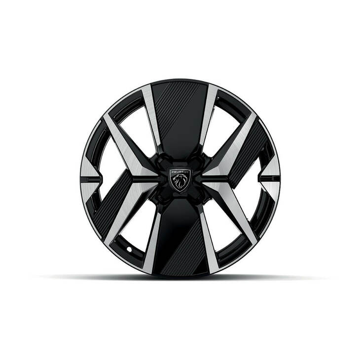 「GT」グレードの新ホイール。