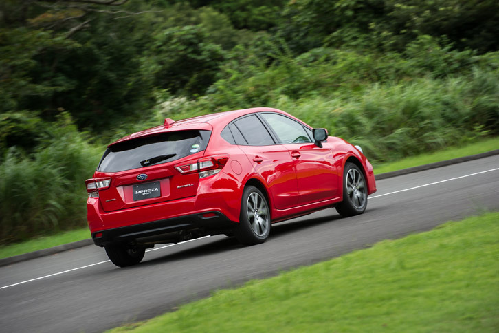 スバル・インプレッサスポーツ2.0i-S EyeSight