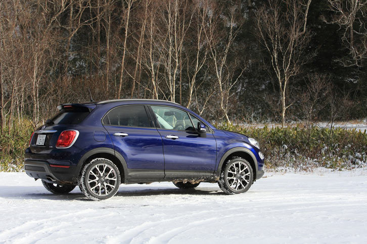 フィアット500Xクロスプラス