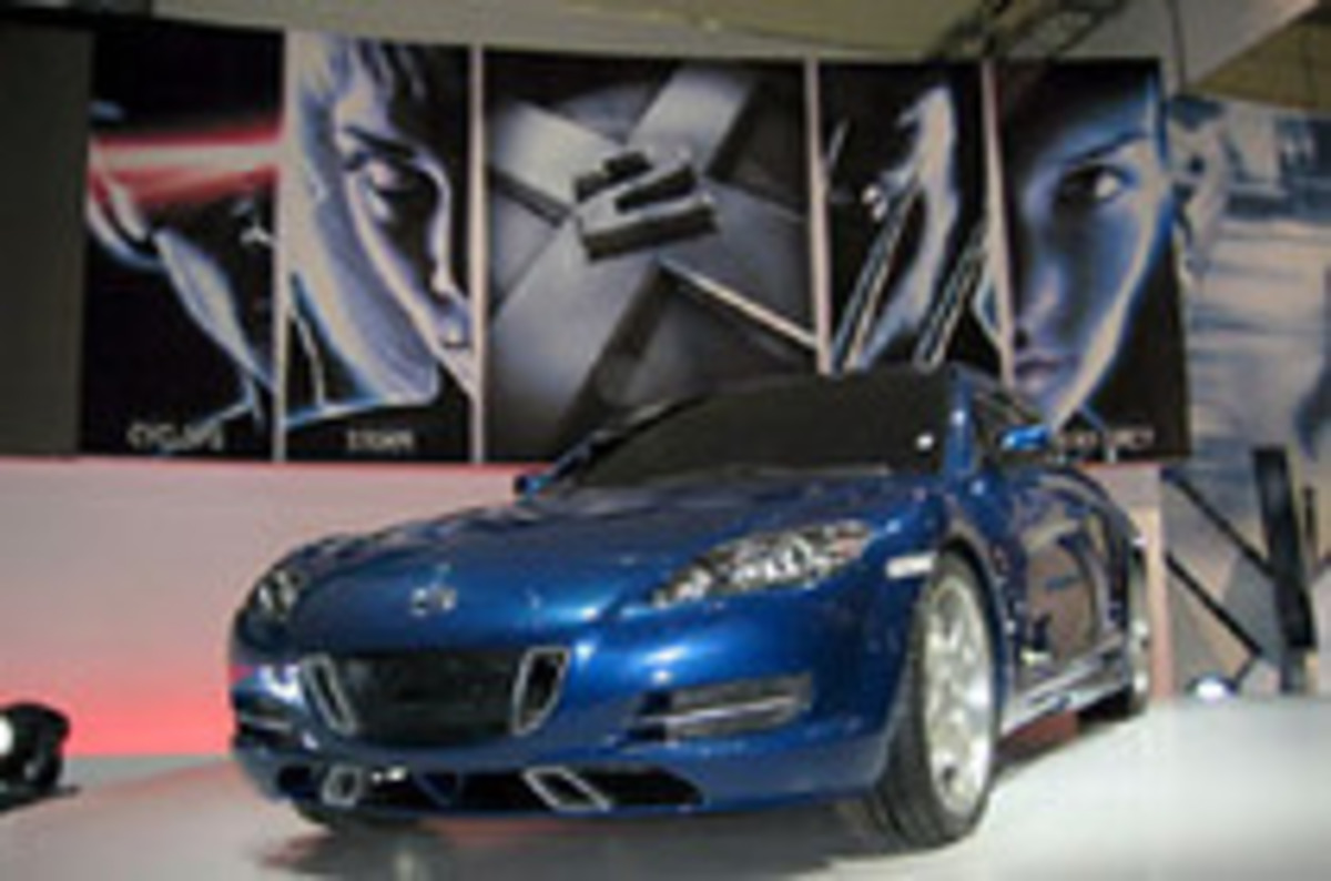 Movie】RX-8のスペシャルバージョンについて聞く（東京オートサロン 