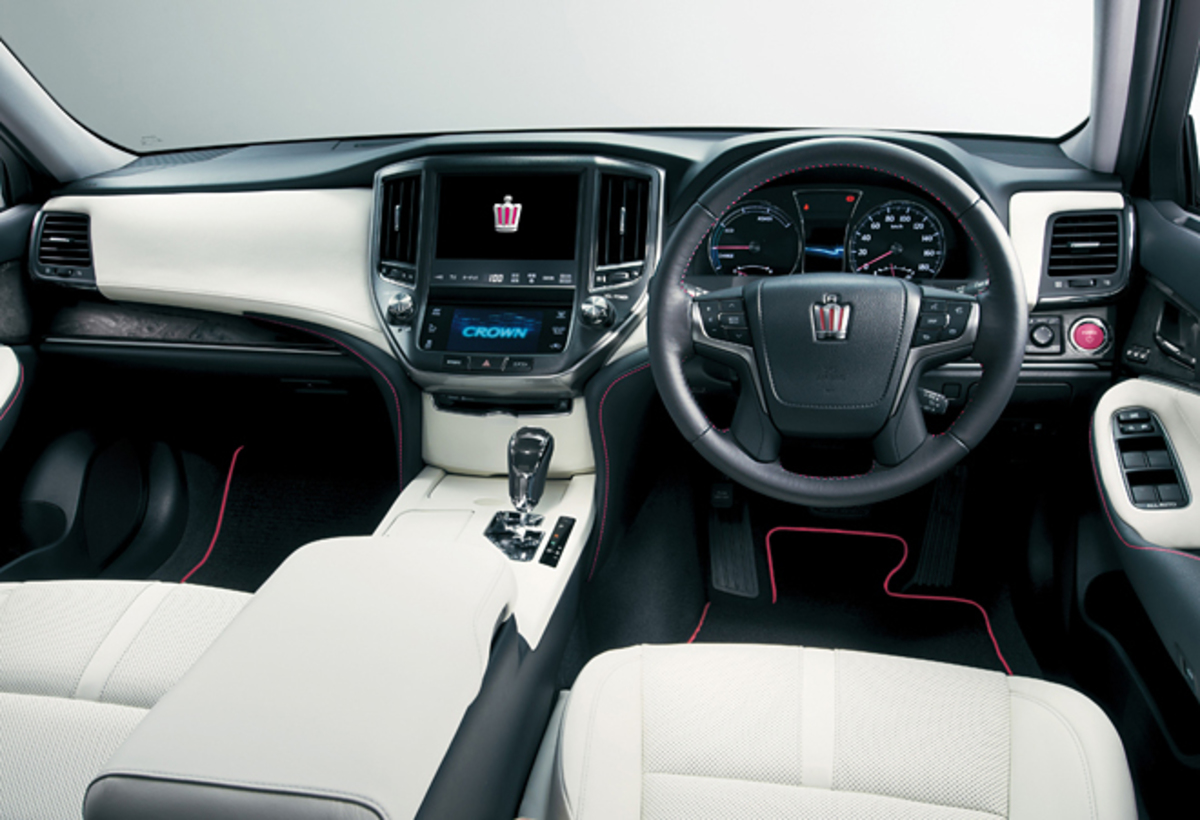 トヨタ・クラウン」にピンクの特別仕様車 【ニュース】 - webCG