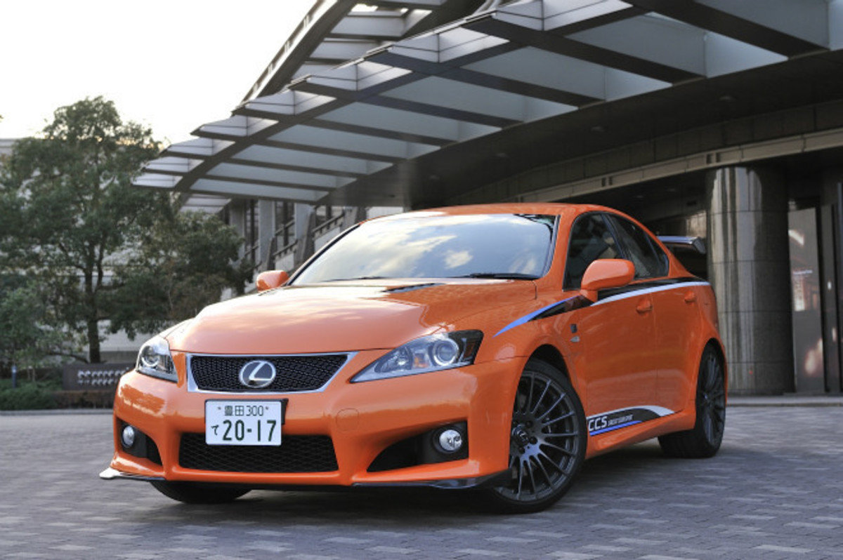 TRD 17インチ スタッドレスタイヤ付き 5穴 PCD100 レクサス、プリウス等