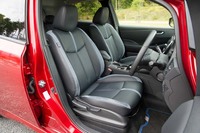 テスト車にはオプションの本革シートが装着されていた。前席のシートヒーターは全車に標準で備わる。