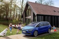 3列シートミニバンの「グランドC4スペースツアラー」。かつては「グランドC4ピカソ」という車名だったモデルだ。