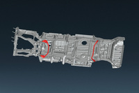 クロスバーとAUTECH専用チューニングが施された「パフォーマンスダンパー」を追加し、ボディーの強化が図られている。
