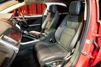 シートは「パフォーマンスシート」と「スポーツシート」（写真）の2種類を用意。