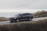 ボルボV90リチャージプラグインハイブリッドT8 AWDインスクリプション