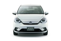 親しみを感じさせるフロントまわり。柴犬をイメージしてデザインされたという。