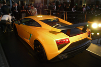 ランボが「ガヤルド」の高性能版を日本初公開の画像