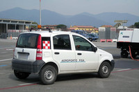 空港で活躍する「フィアット・パンダ」。