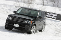 【スペック】レンジローバースポーツ 5.0 V8スーパーチャージド：全長×全幅×全高＝4795×1930×1810mm／ホイールベース＝2745mm／車重＝2490kg／駆動方式＝4WD／5リッターV8DOHC32バルブ スーパーチャージャー付き（510ps/6000-6500rpm、63.8kgm/2500-5500rpm）／価格＝1104万円（テスト車＝1144万円／リアシート・エンターテイメント・システム＝40万円）