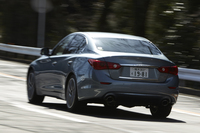 日産スカイライン350GT ハイブリッド Type P
    