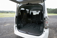 トヨタ・ヴォクシーZS（FF/CVT） vs 日産セレナ ハイウェイスター（FF/CVT）【短評（後編）】の画像