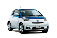 「トヨタiQ 130G“レザーパッケージ・グランブルー”」