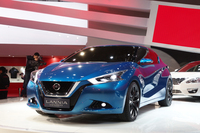 「日産ラニア」
    