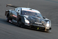 来シーズン用の「GT500仕様GT-R」は、本山哲がドライブ。現行のGT500仕様Zと同じく、駆動方式はFRである。