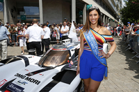 ミス・ルマンと「919ハイブリッド」。