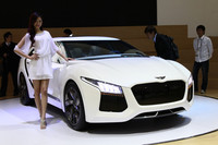 ヒュンダイの燃料電池車「HND-6」。