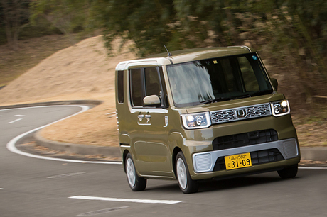 �y�����Ԃ̘g���ŁA�O��I�ɍL����ǋ������u�_�C�n�c�E�E�F�C�N�v�B�u�^���g�v�������̂��ԓ���Ԃ̑㏞��...