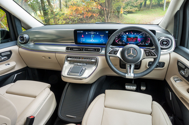 メルセデス・ベンツV220dエクスクルーシブ ロング プラチナムスイート