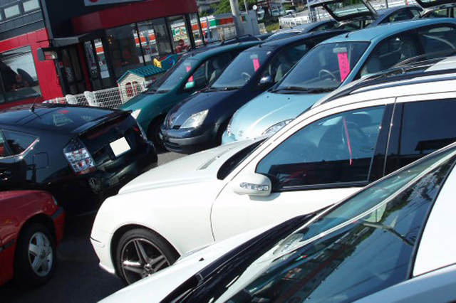 第141回 アロワナが泳ぐ中古車店 カーマニア人間国宝への道 Webcg