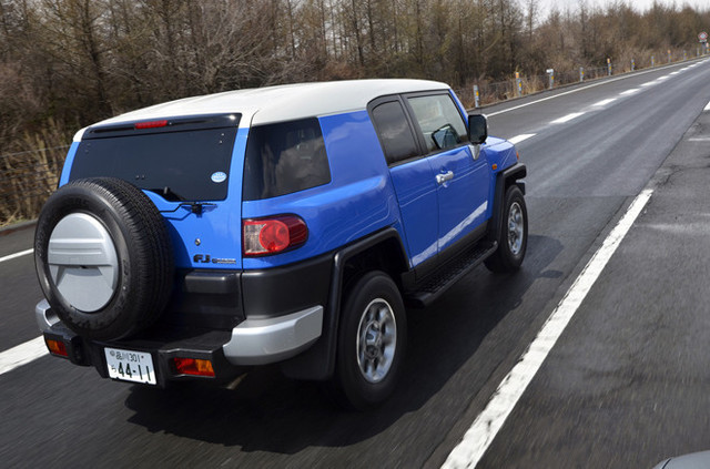 トヨタFJクルーザー オフロードパッケージ（4WD/5AT）【試乗記