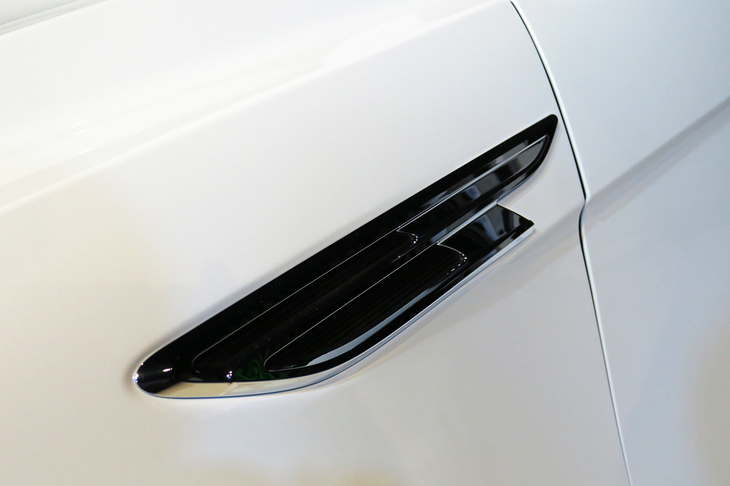 ベントレー・ベンテイガ ハイブリッド（エクステリア）