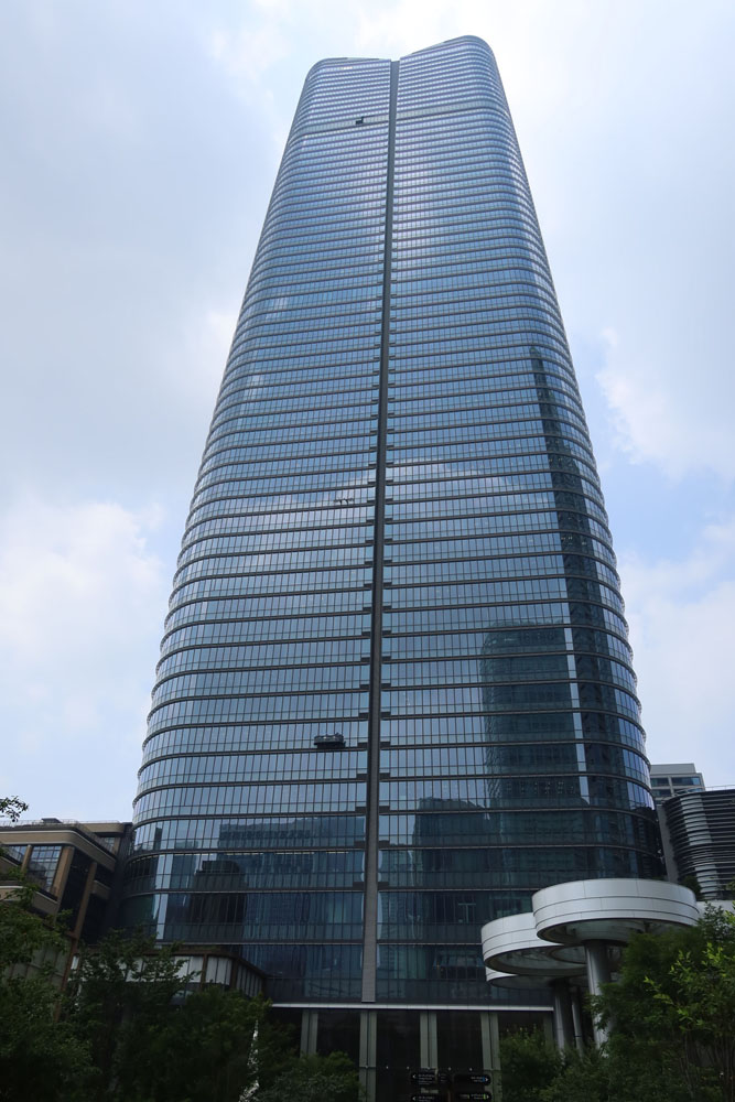 新たにMRTが設置されたのは、マツダの新東京本社も同居する東京・麻布台ヒルズ森JPタワー（写真）の49階。これに広島本社とマツダR&Dセンター横浜を加えた3拠点の一体運営により、製品開発の促進を図る。