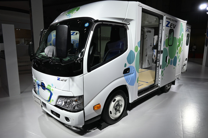 日野デュトロ Z EV