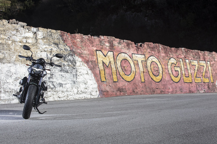 モト・グッツィV9ボバー100周年記念スペシャルエディション