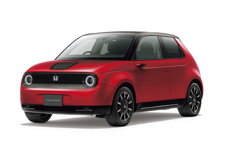 「ホンダe」は国内での年間販売目標が1000台のみ。人気ではあるがこれの登場が「リーフ」急落の直接的な原因ではないだろう。